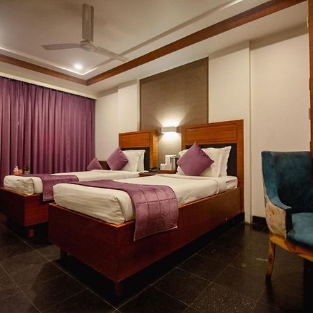 Hotel Punjab Palace Raipur  Bagian luar foto