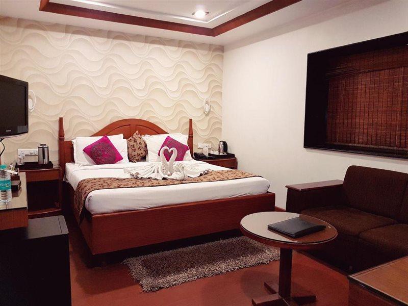 Hotel Punjab Palace Raipur  Bagian luar foto