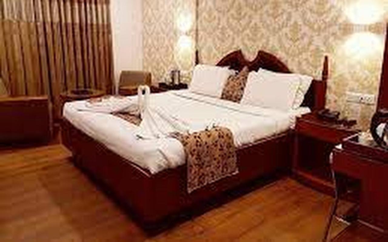 Hotel Punjab Palace Raipur  Bagian luar foto