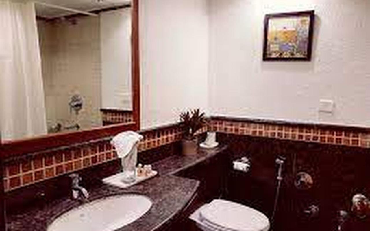 Hotel Punjab Palace Raipur  Bagian luar foto