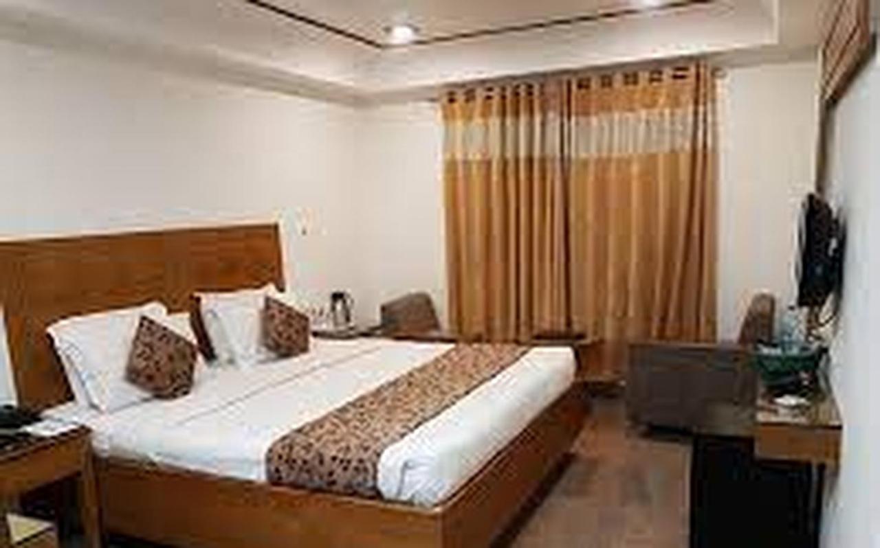 Hotel Punjab Palace Raipur  Bagian luar foto