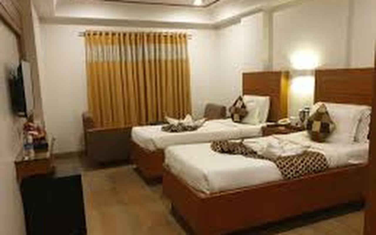 Hotel Punjab Palace Raipur  Bagian luar foto